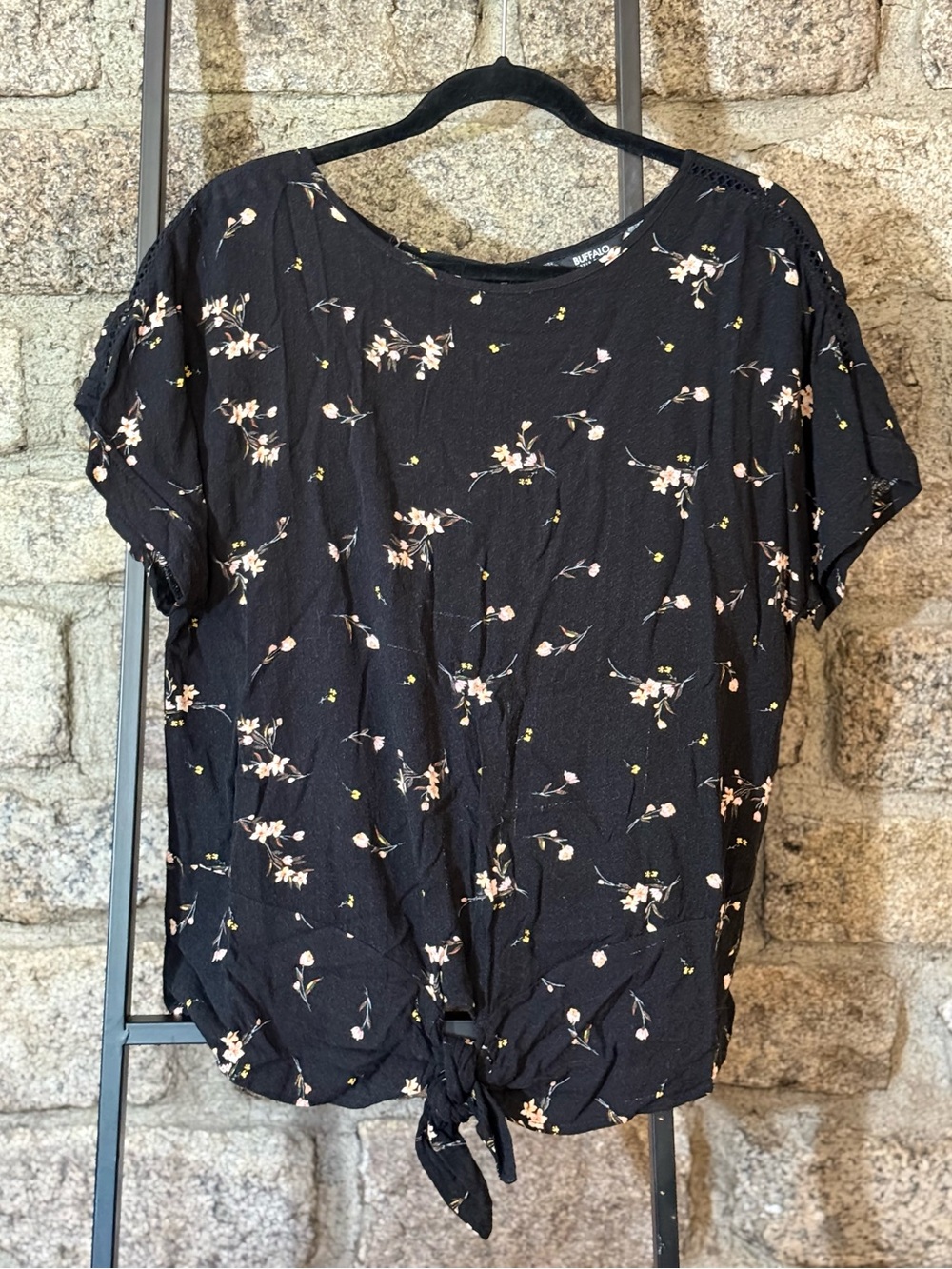 Buffalo David Bitton Black Floral Front Tie Short Sleeve Blouse